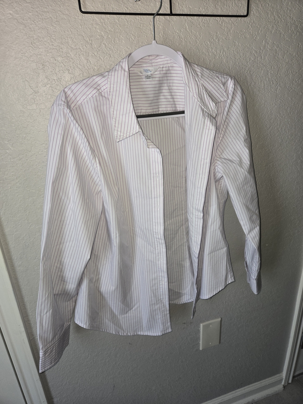 Time & Tru Lavender White Pinstripe Button Up Shirt Size L